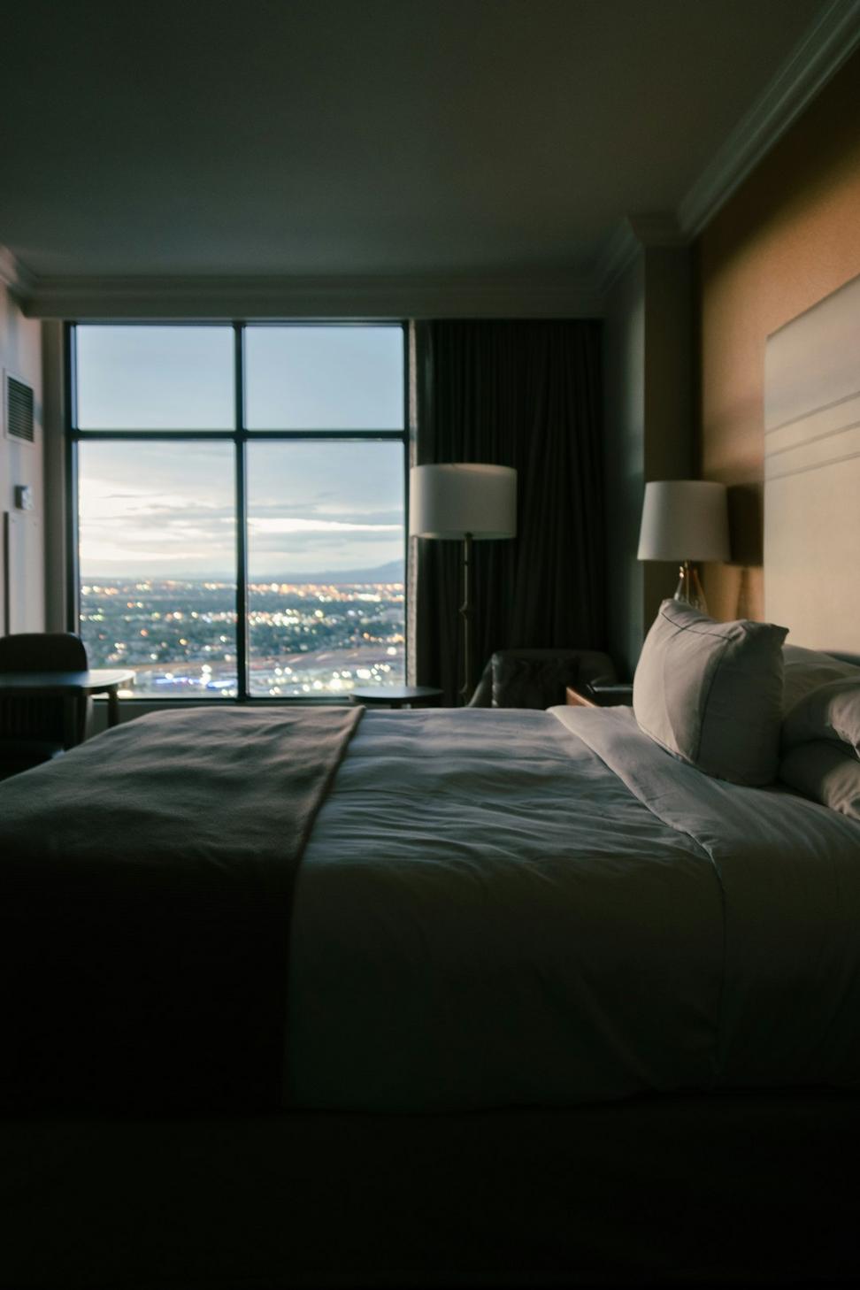 Suite with city view